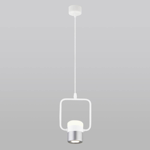 Подвесной светодиодный светильник Eurosvet Oskar 50165/1 LED белый/серебро