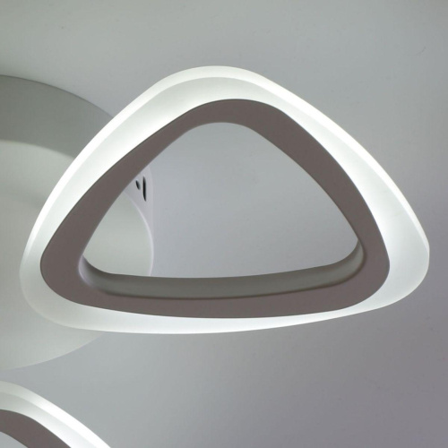 Потолочная светодиодная люстра De Markt City Мадлен 424012903 Потолочная светодиодная люстра De Markt City Мадлен 424012903