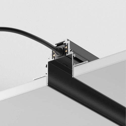 Шинопровод магнитный Maytoni Technical Busbar trunkings TRX004-223B Шинопровод магнитный Maytoni Technical Busbar trunkings TRX004-223B
