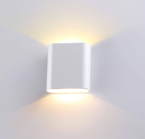 Настенный светодиодный светильник Novotech Bella 357947