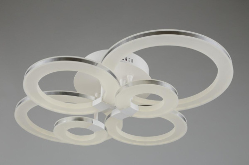 Потолочная светодиодная люстра Omnilux Serrato OML-02507-102