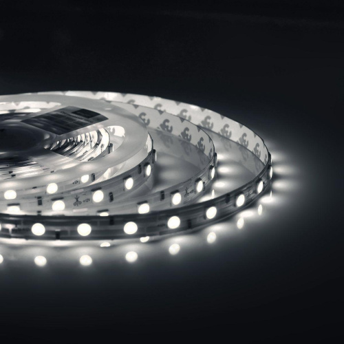 Светодиодная влагозащищенная лента Apeyron 14,4W/m 60LED/m 5050SMD холодный белый 5M 00-73 Светодиодная влагозащищенная лента Apeyron 14,4W/m 60LED/m 5050SMD холодный белый 5M 00-73