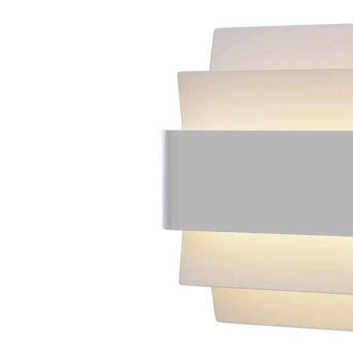 Настенный светодиодный светильник Maytoni Encanto C043WL-L16W3K