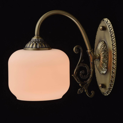Бра MW-Light Моника 372022901 Бра MW-Light Моника 372022901