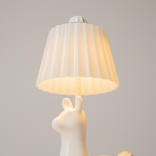 Настольный светильник Maytoni MOD377TL-L5W3K Настольный светильник Maytoni MOD377TL-L5W3K