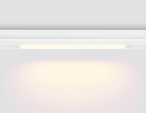 Трековый светодиодный светильник Ambrella Light Track System Magnetic 220V GL1271