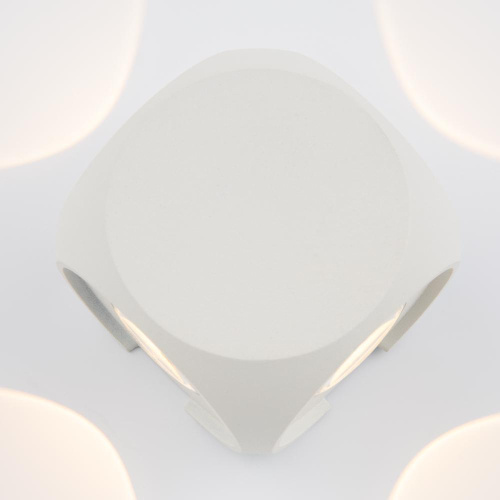 Уличный настенный светодиодный светильник Maytoni Knightsbridge O014WL-L4W