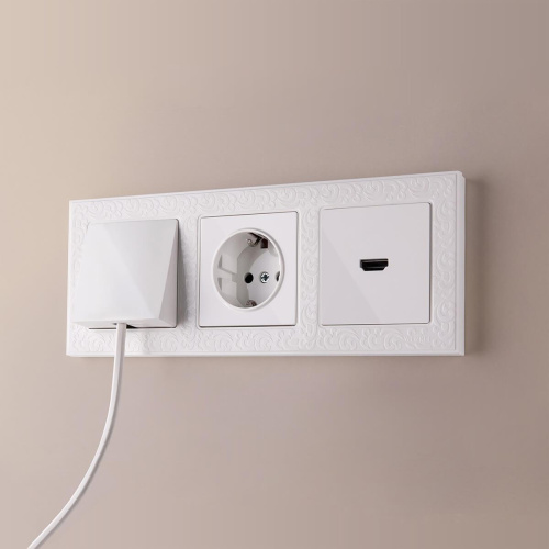 Рамка Werkel Flock на 3 поста белая WL05-Frame-03-white 4690389046728