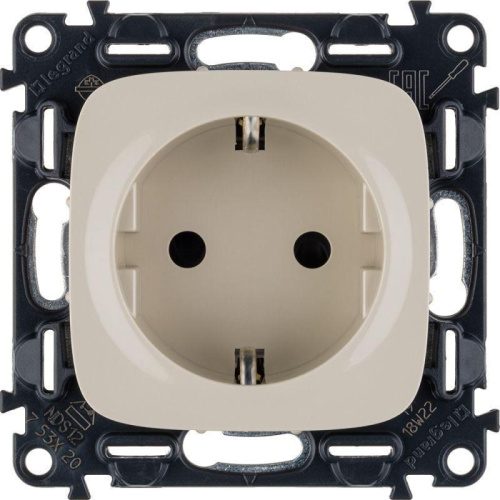 Розетка Legrand Valena Allure 16A 250V с/з со шторками безвинтовой зажим слоновая кость 753820