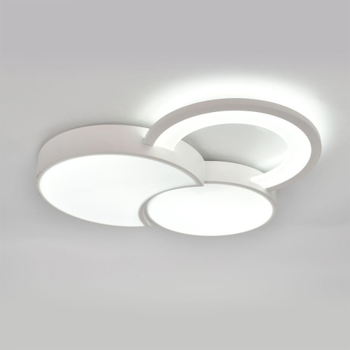 Потолочный светодиодный светильник Escada Streamline 10286/3LED Потолочный светодиодный светильник Escada Streamline 10286/3LED