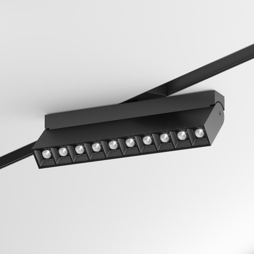 Трековый светодиодный светильник для магнитного шинопровода Maytoni Track Lamps TR015-2-20W4K-B Трековый светодиодный светильник для магнитного шинопровода Maytoni Track Lamps TR015-2-20W4K-B