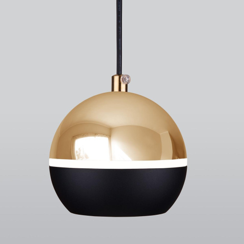 Подвесной светодиодный светильник Elektrostandard DLS023 9W 4200K черный/золото a047804 Подвесной светодиодный светильник Elektrostandard DLS023 9W 4200K черный/золото a047804