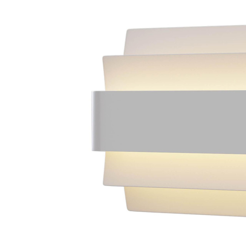 Настенный светодиодный светильник Maytoni Encanto C043WL-L24W3K