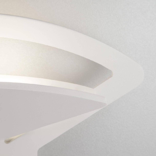 Настенный светильник Elektrostandard Pavo MRL LED 1009 a043973 Настенный светильник Elektrostandard Pavo MRL LED 1009 a043973
