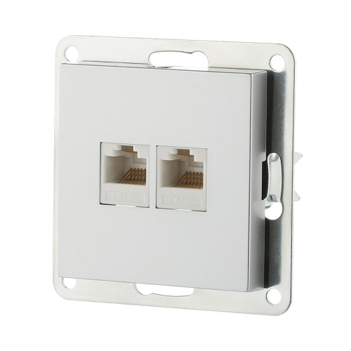 Розетка LK Studio компьютерная двойная 2хRJ-45 кат.5е с накладкой (серебристый металлик) LK80 846203-1 Розетка LK Studio компьютерная двойная 2хRJ-45 кат.5е с накладкой (серебристый металлик) LK80 846203-1