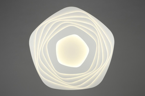 Потолочная светодиодная люстра Omnilux Avola OML-07707-380