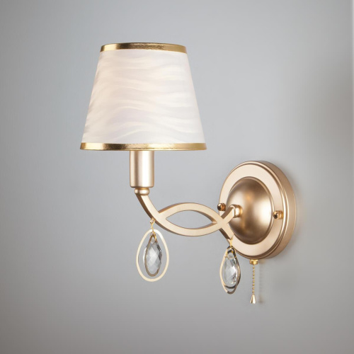 Настенный светильник Eurosvet 60091/1 перламутровое золото