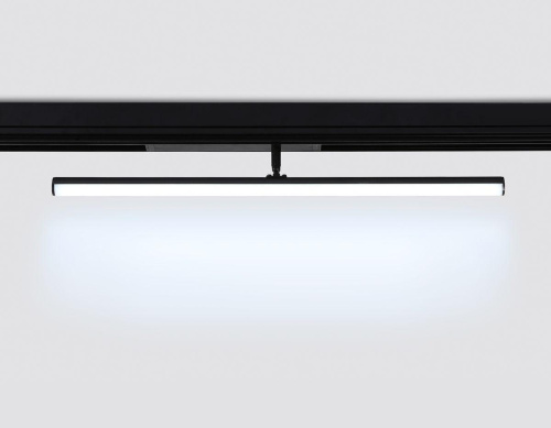 Трековый светодиодный светильник Ambrella Light Track System Magnetic 220V GL1361
