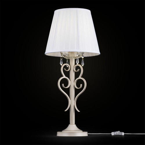 Настольная лампа Maytoni Triumph ARM288-22-G