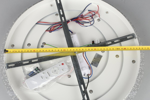 Потолочная светодиодная люстра Omnilux Tessera OML-08107-152