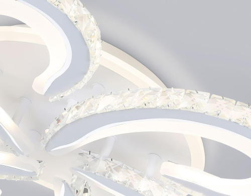 Потолочная светодиодная люстра Ambrella light Acrylica Ice FA1703