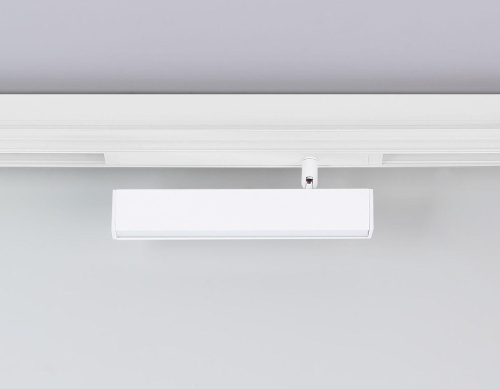 Трековый светодиодный светильник Ambrella Light Track System Magnetic 220V GL1321