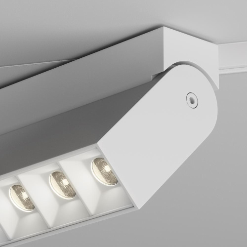 Трековый светодиодный светильник для магнитного шинопровода Maytoni Technical Points TR015-2-10W3K-W Трековый светодиодный светильник для магнитного шинопровода Maytoni Technical Points TR015-2-10W3K-W