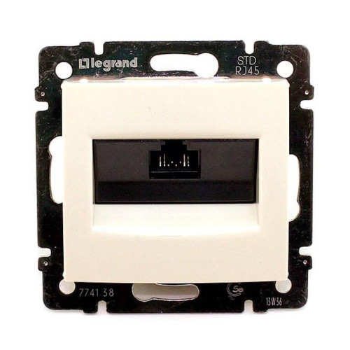 Розетка компьютерная RJ45 Legrand Valena 5e кат UTP на винтах слоновая кость 774138