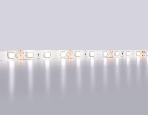 Светодиодная влагозащищенная лента Ambrella Light 14,4W/m 60LED/m 5050SMD дневной белый 5M GS2102